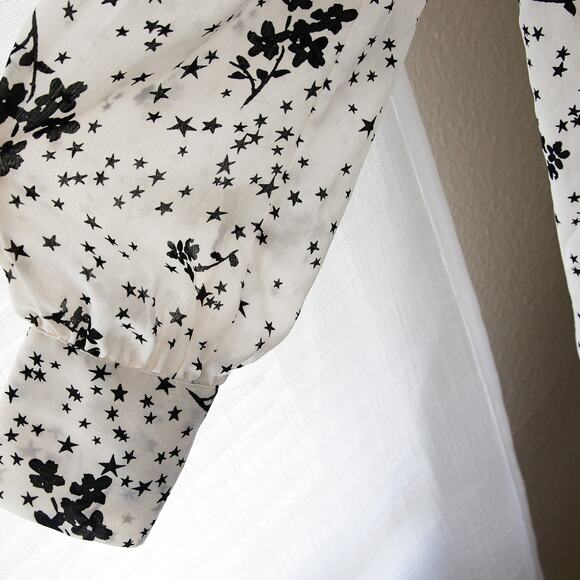 Zara Floral Star Black & White Smocked Blouse size S NWT - Picture 4 of 5